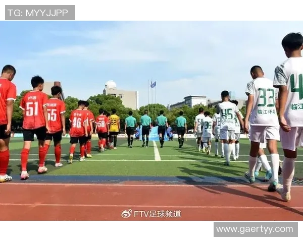 以热血铸荣光爱国足球球星奋战绿茵场为国争辉